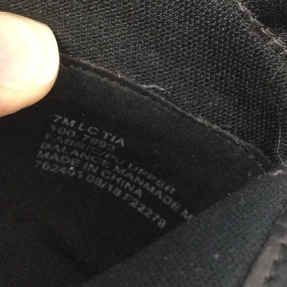 Liz Claiborne Vegan Leather Memory Foam Wedge Gold Tone Buckle Ankle Bootie 7M - Picture 13 of 13